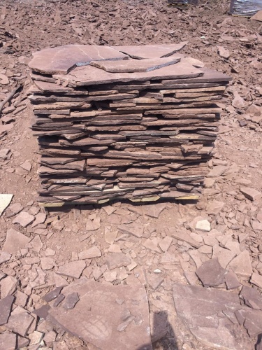 Плитняк лемезит бордовый для цоколя 1,5-2 см купить в Черкесскк