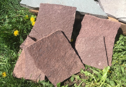 Плитняк лемезит бордовый для цоколя 1,5-2 см купить в Черкесскк