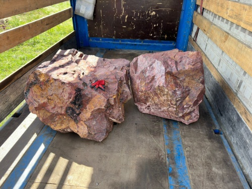 Ландшафтные глыбы красно-фиолетовые 200-1000 килограмм купить в Черкесскк