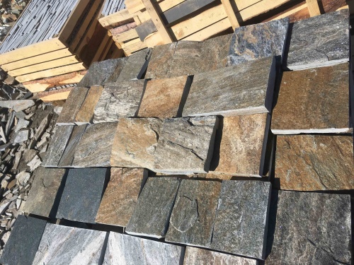 Плитка пилёная златолит Уральский для цоколя, отмостки купить в Черкесскк