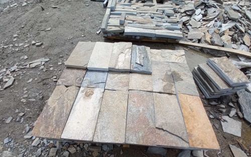 Плитка пилёная златолит Уральский для цоколя, отмостки купить в Черкесскк