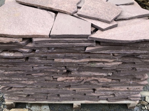 Плитняк лемезит бордовый для облицовки цоколя 20-25 мм  купить в Черкесскк