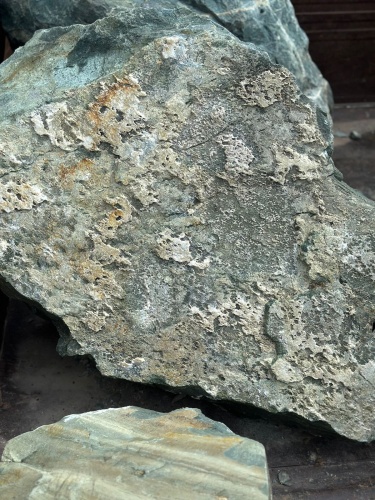 Ландшафтные глыбы зелёные 200-500 килограмм купить в Черкесскк