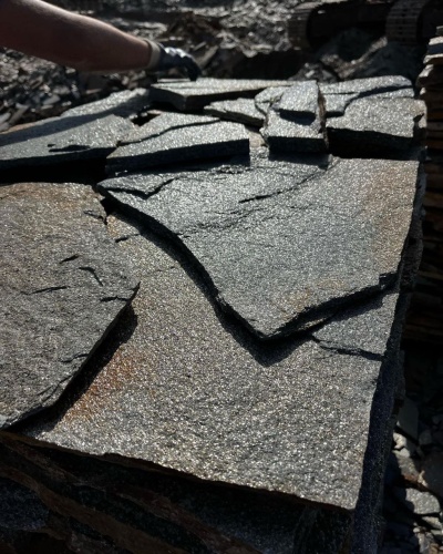 Плитняк златолит серебристый для фасада купить в Черкесскк