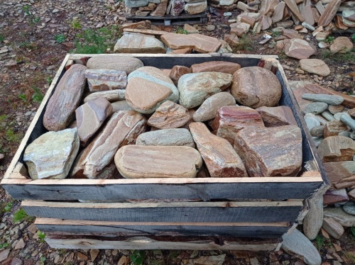 Златолит жёлтый, жёлто-зелёный глыбки и валуны для ланшафтного дизайна купить в Черкесскк